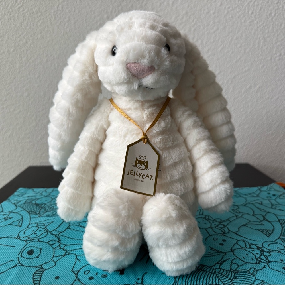 BNWT / Authentic Jellycat Bashful Luxe Bunny Nimbus